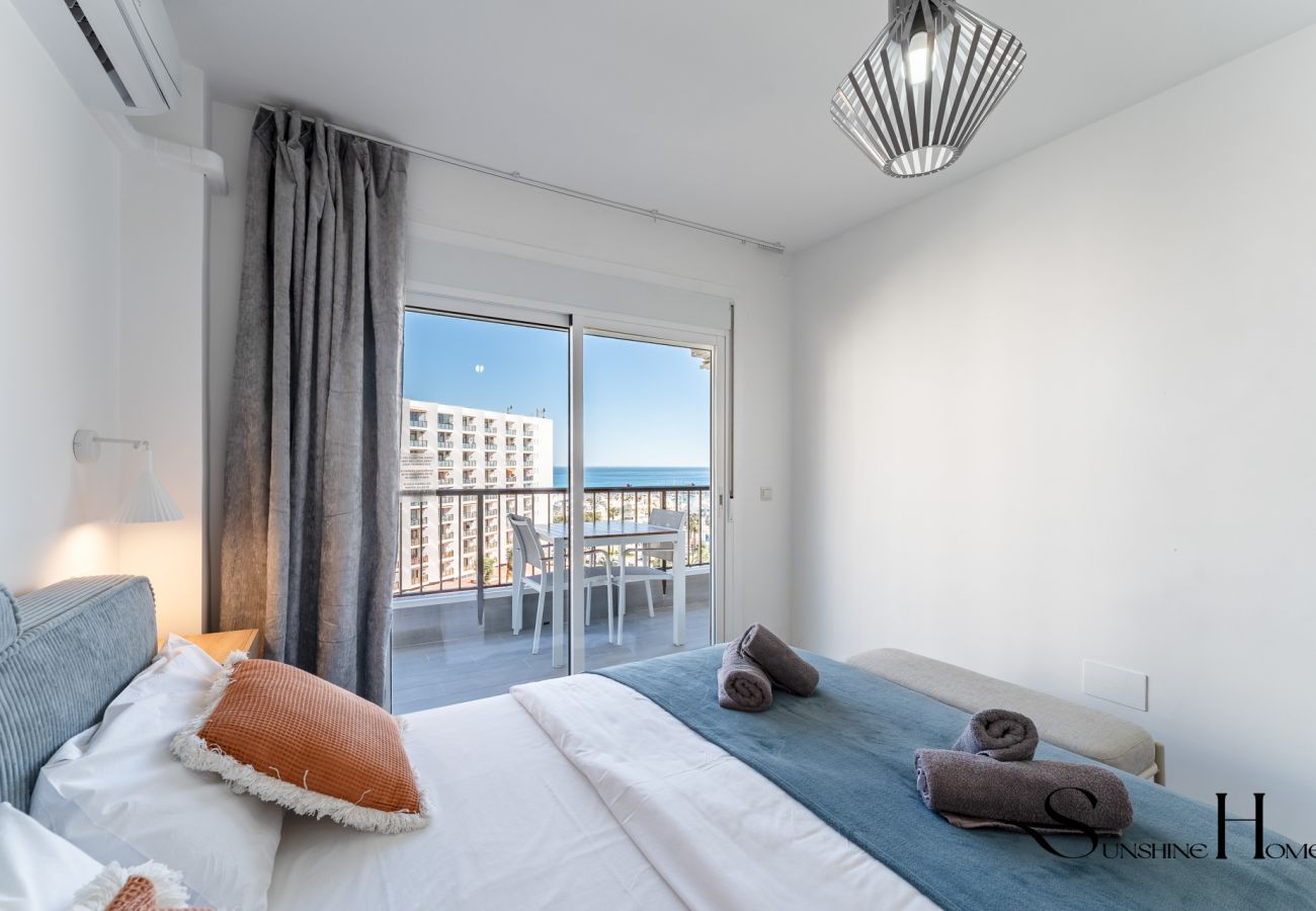 Apartment in Benalmádena - Exclusive 3BR Near Beach & Puerto Marina REF069