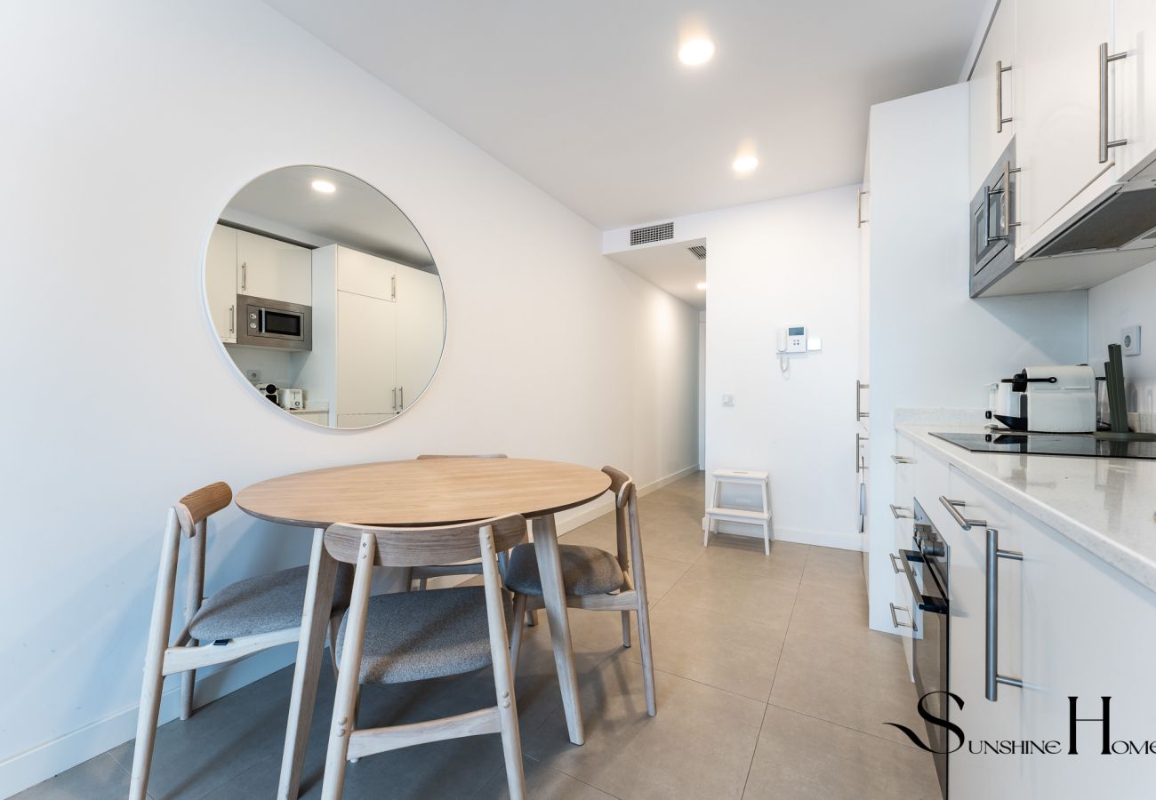 Apartment in Fuengirola - Fancy 2 Bedroom Fuengirola Escape REF071