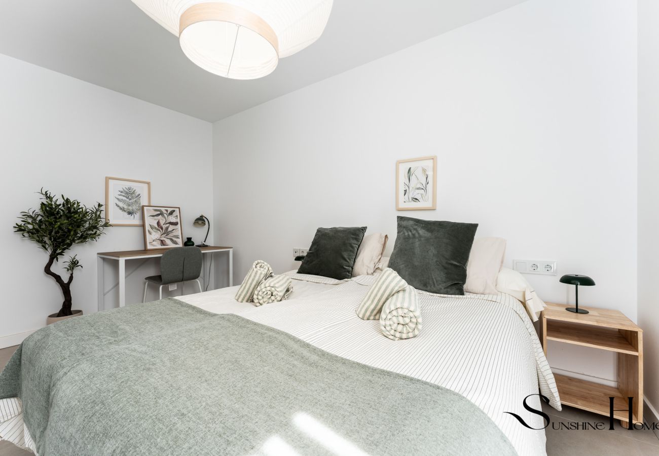 Apartment in Fuengirola - Fancy 2 Bedroom Fuengirola Escape REF071