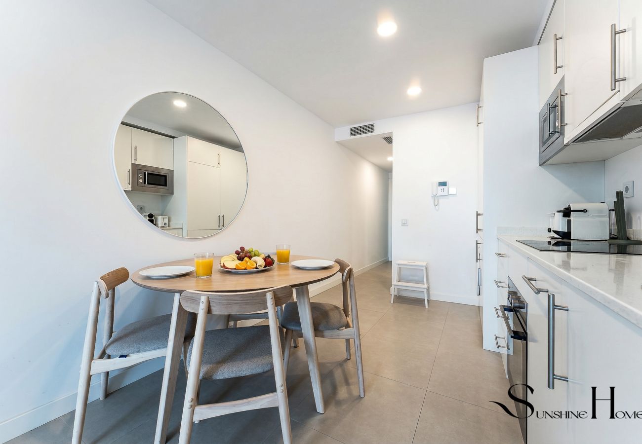 Apartment in Fuengirola - Fancy 2 Bedroom Fuengirola Escape REF071