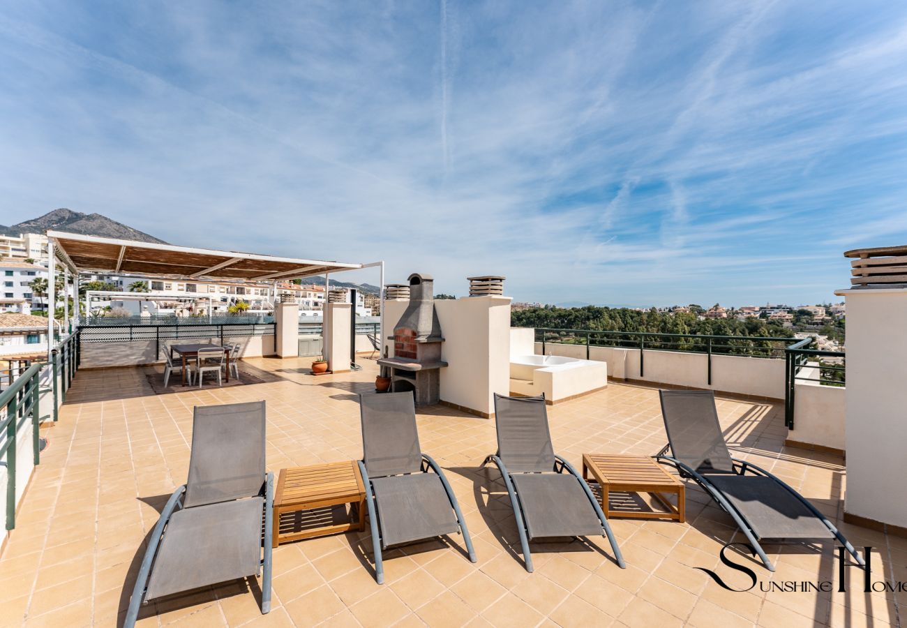 Apartment in Benalmádena - 3 Bed Penthouse With Stunning views 