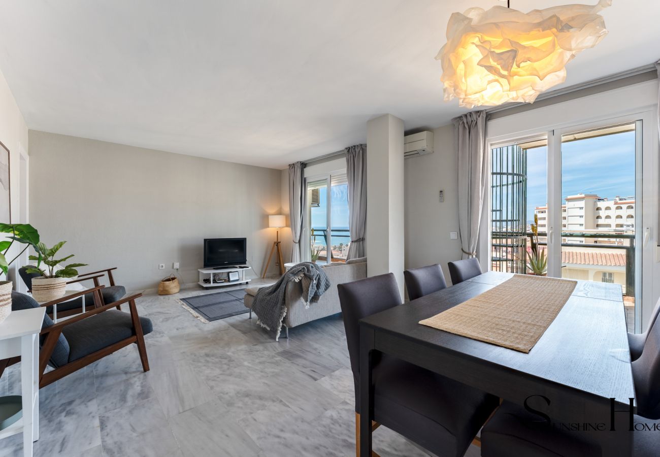 Apartment in Benalmádena - 3 Bed Penthouse With Stunning views 