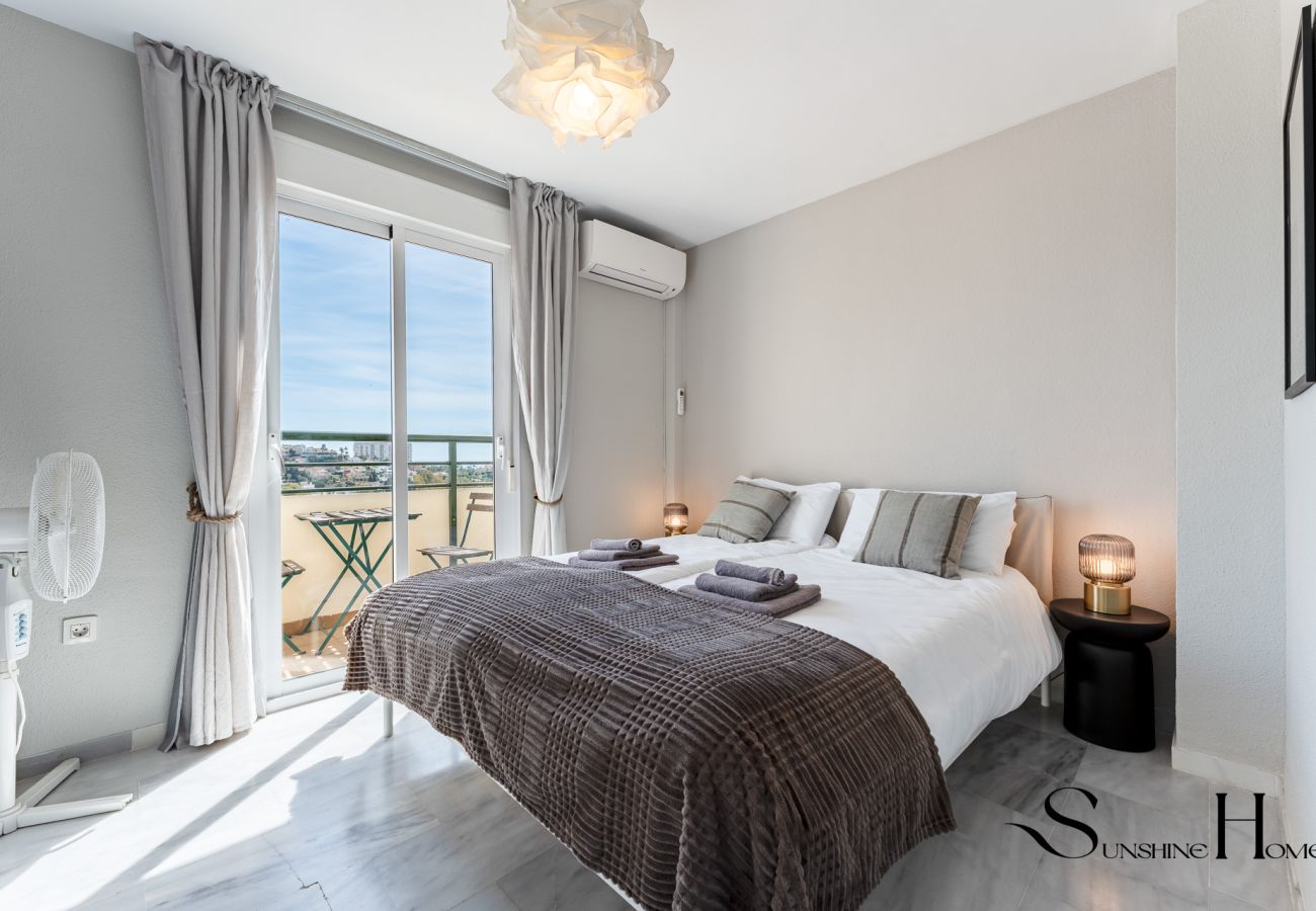 Apartment in Benalmádena - 3 Bed Penthouse With Stunning views 