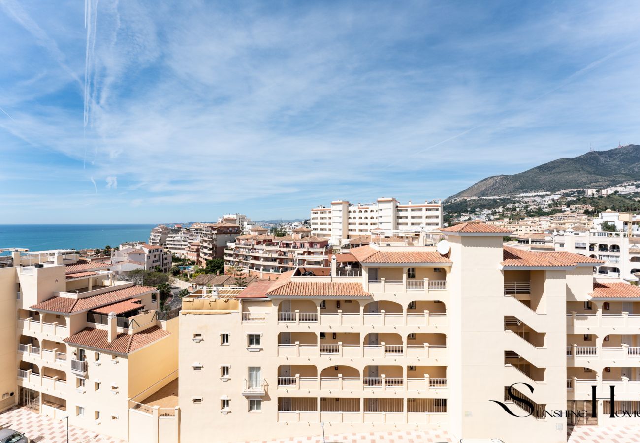 Apartment in Benalmádena - 3 Bed Penthouse With Stunning views 