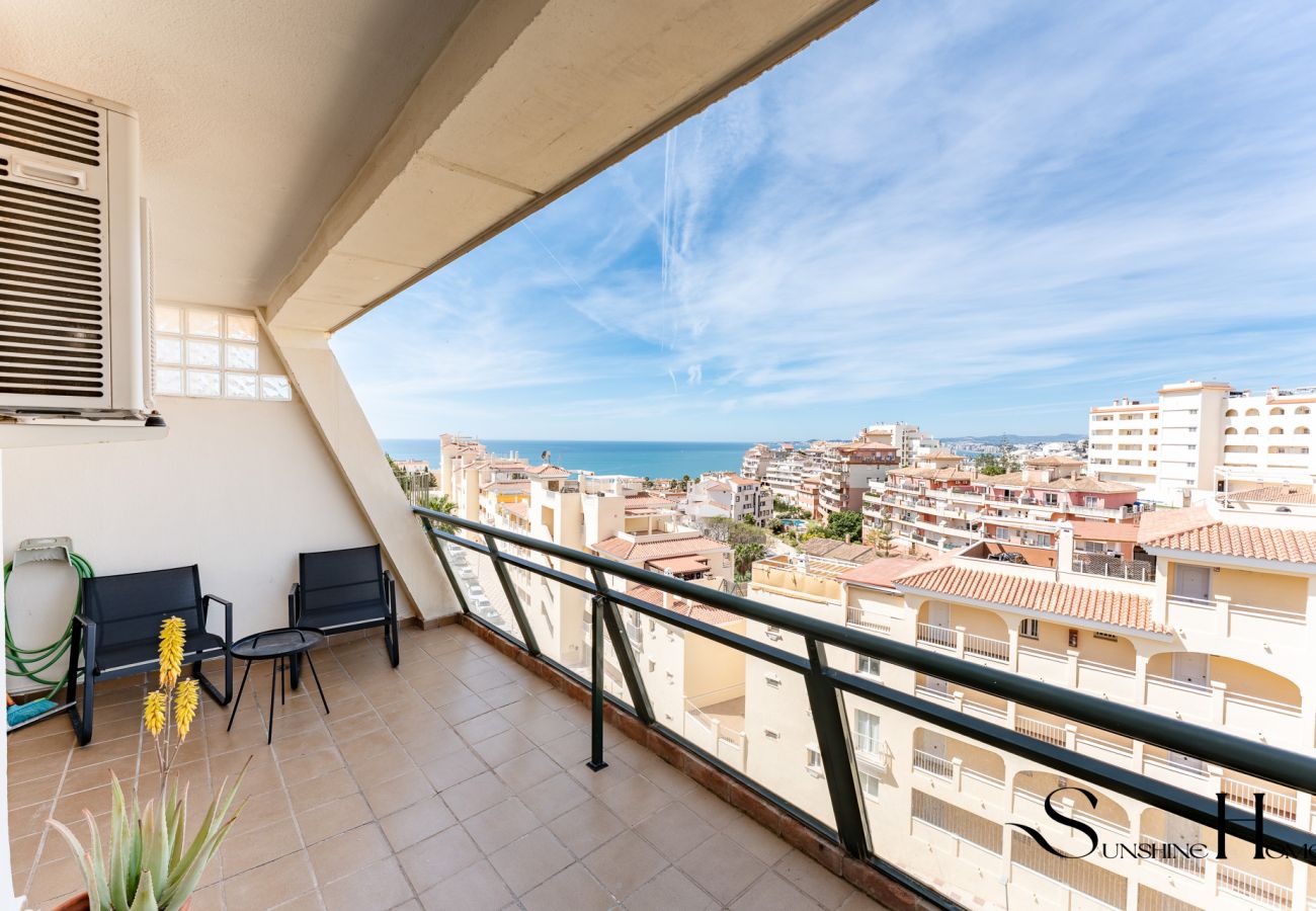 Apartment in Benalmádena - 3 Bed Penthouse With Stunning views 