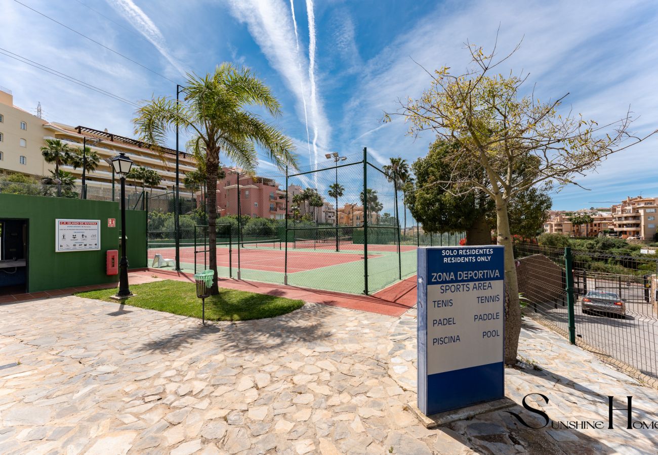 Apartment in La Cala de Mijas - Riviera Paradise | Terrace, Pools & Views REF902