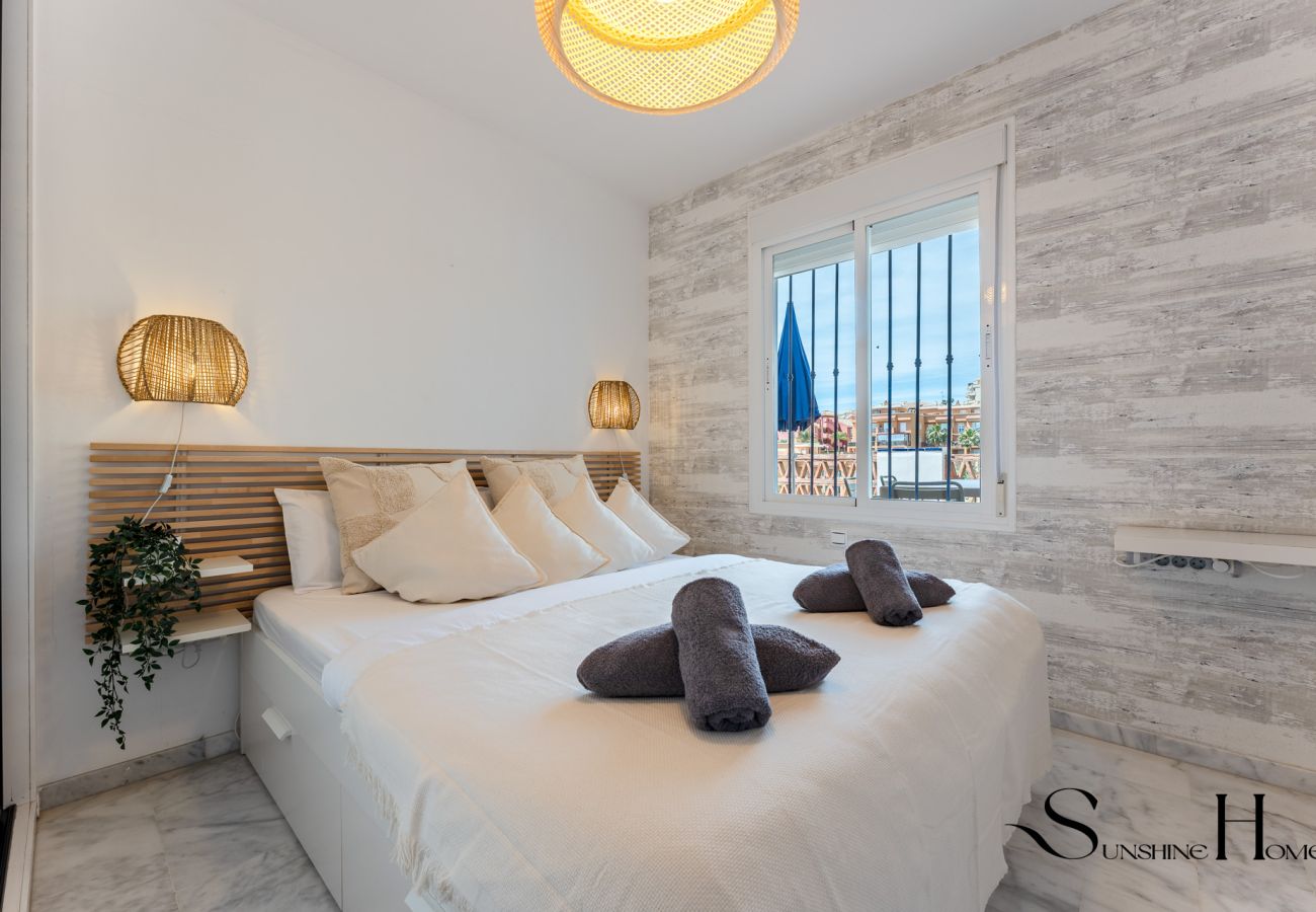 Apartment in La Cala de Mijas - Riviera Paradise | Terrace, Pools & Views REF902