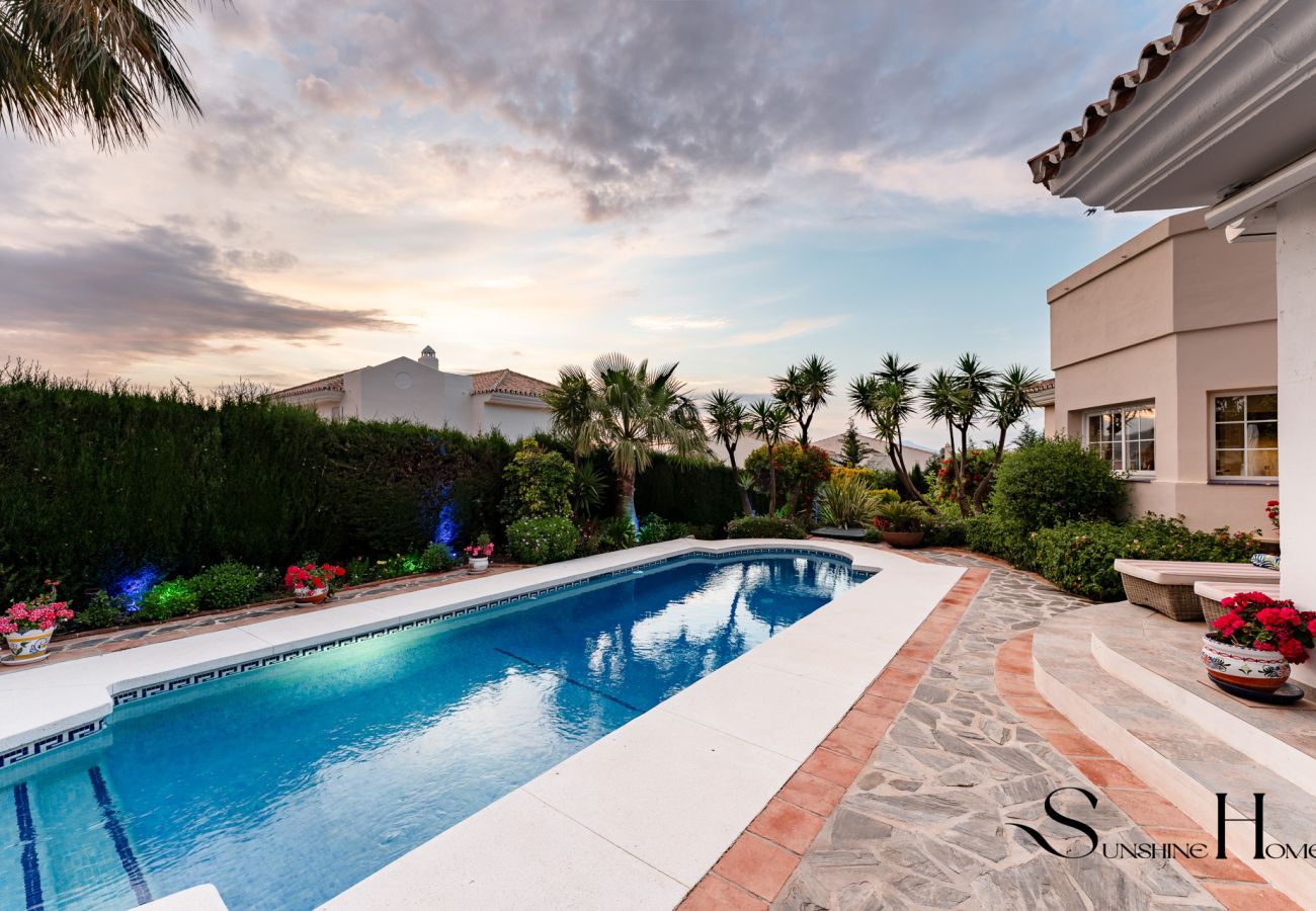 Villa in Alhaurín el Grande - Luxury 3BR Villa by Alhaurín Golf w/ Heated Pool REF011