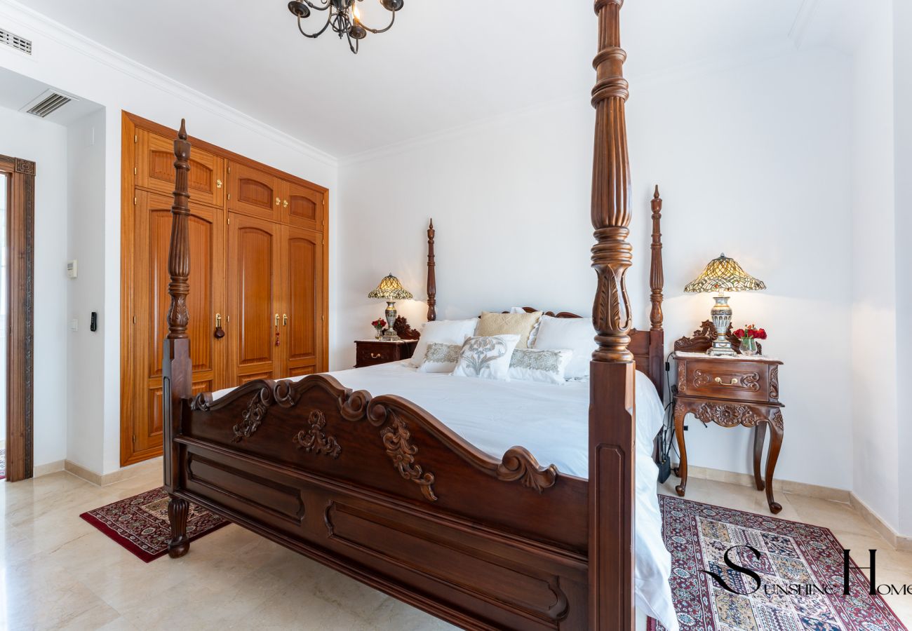 Villa in Alhaurín el Grande - Luxury 3BR Villa by Alhaurín Golf w/ Heated Pool REF011