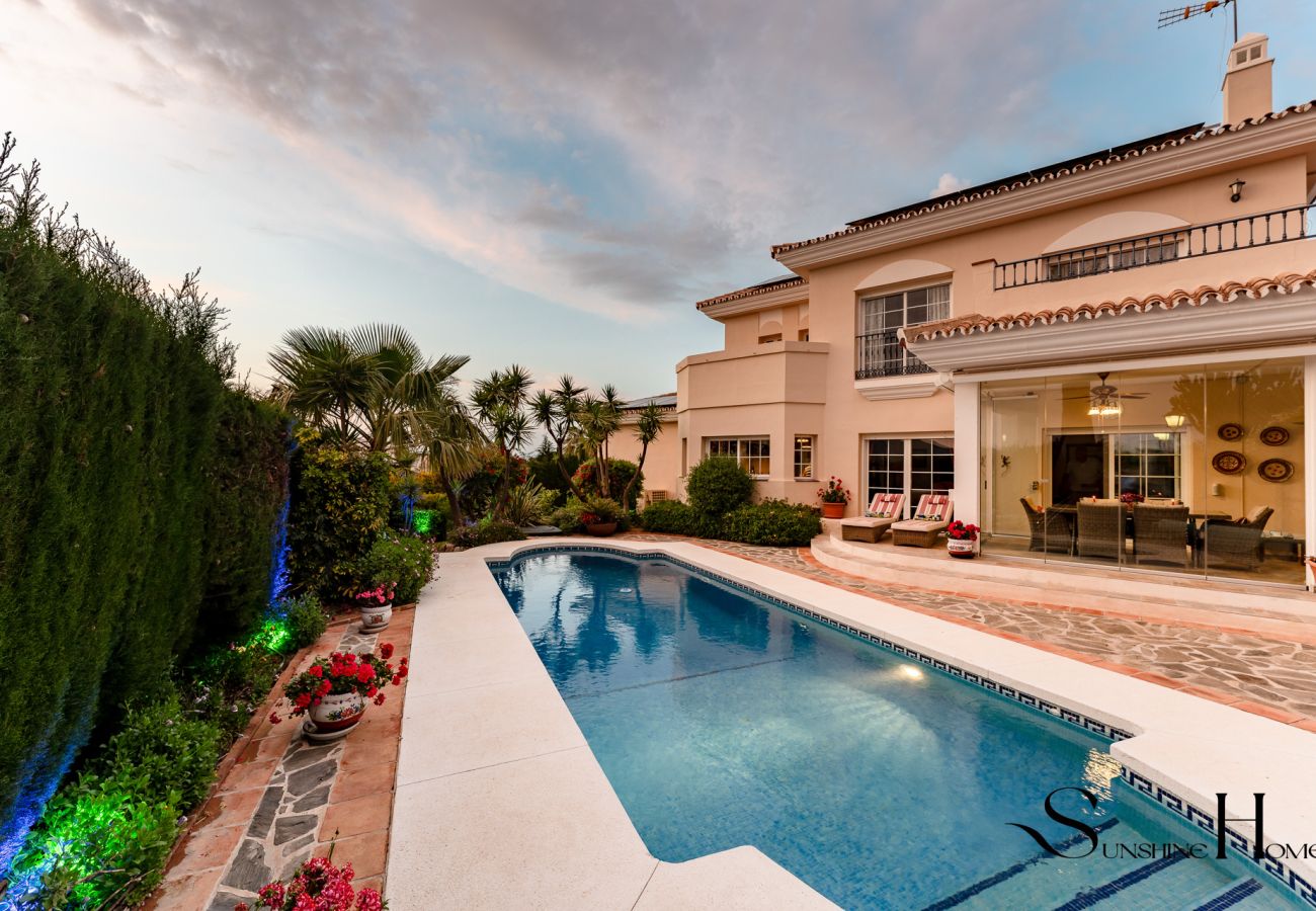 Villa in Alhaurín el Grande - Luxury 3BR Villa by Alhaurín Golf w/ Heated Pool REF011