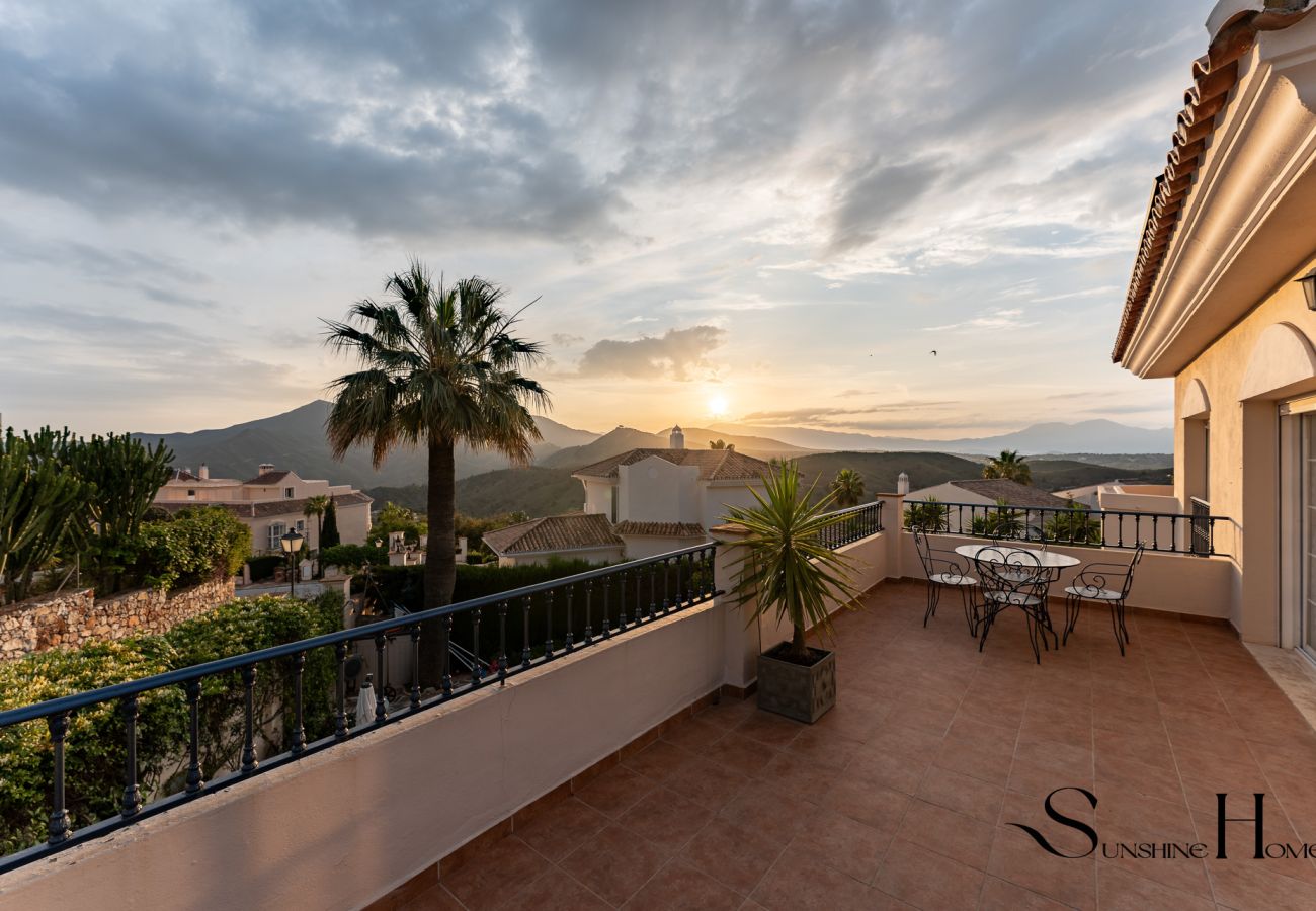 Villa in Alhaurín el Grande - Luxury 3BR Villa by Alhaurín Golf w/ Heated Pool REF011