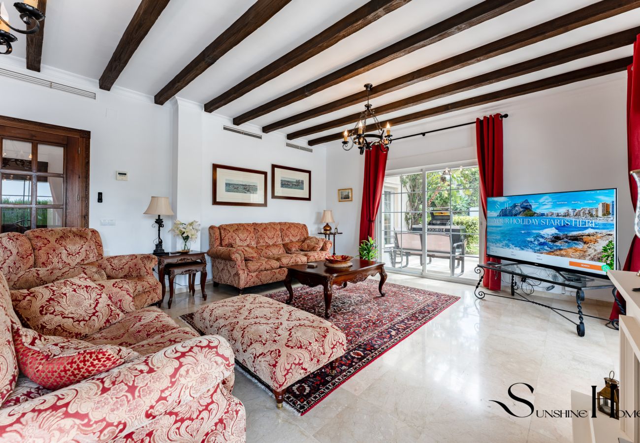 Villa in Alhaurín el Grande - Luxury 3BR Villa by Alhaurín Golf w/ Heated Pool REF011