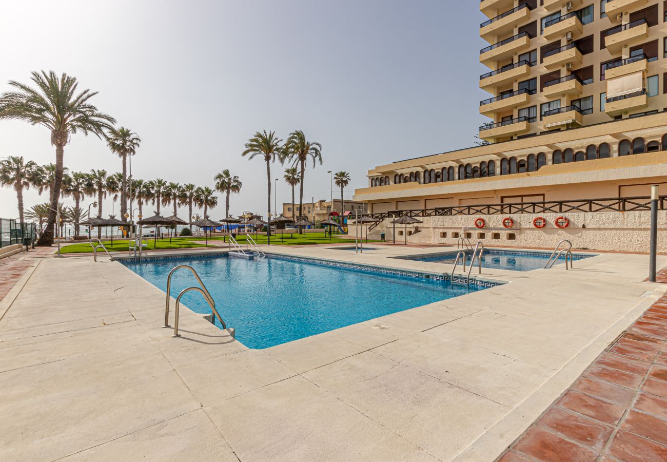 Apartment in Benalmádena - Beachfront Studio with Sea Views & Pools