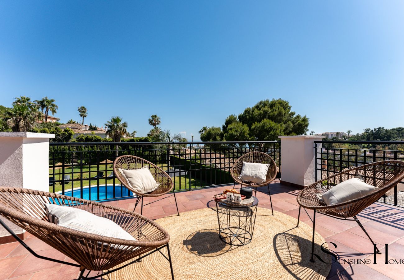 Villa in Benalmádena - Luxury 5BR Villa Benalmádena | Pool & Jacuzzi