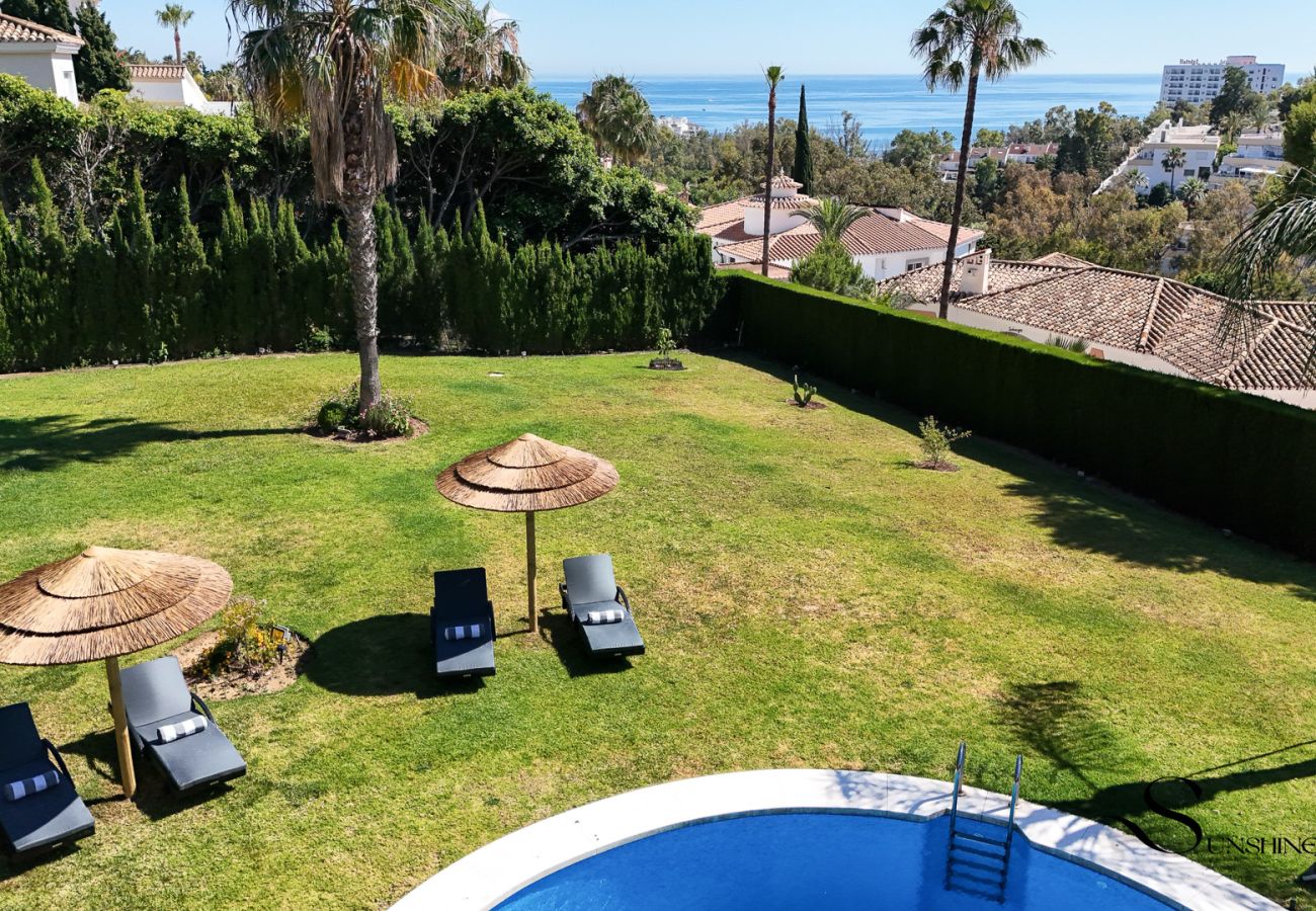 Villa in Benalmádena - Luxury 5BR Villa Benalmádena | Pool & Jacuzzi