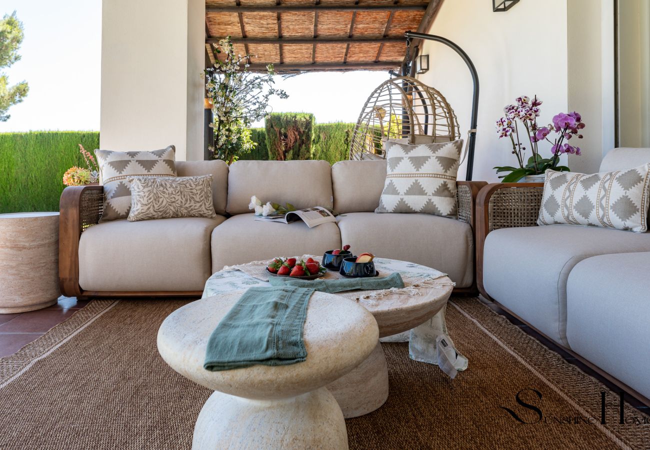 Villa in Benalmádena - Luxury 5BR Villa Benalmádena | Pool & Jacuzzi