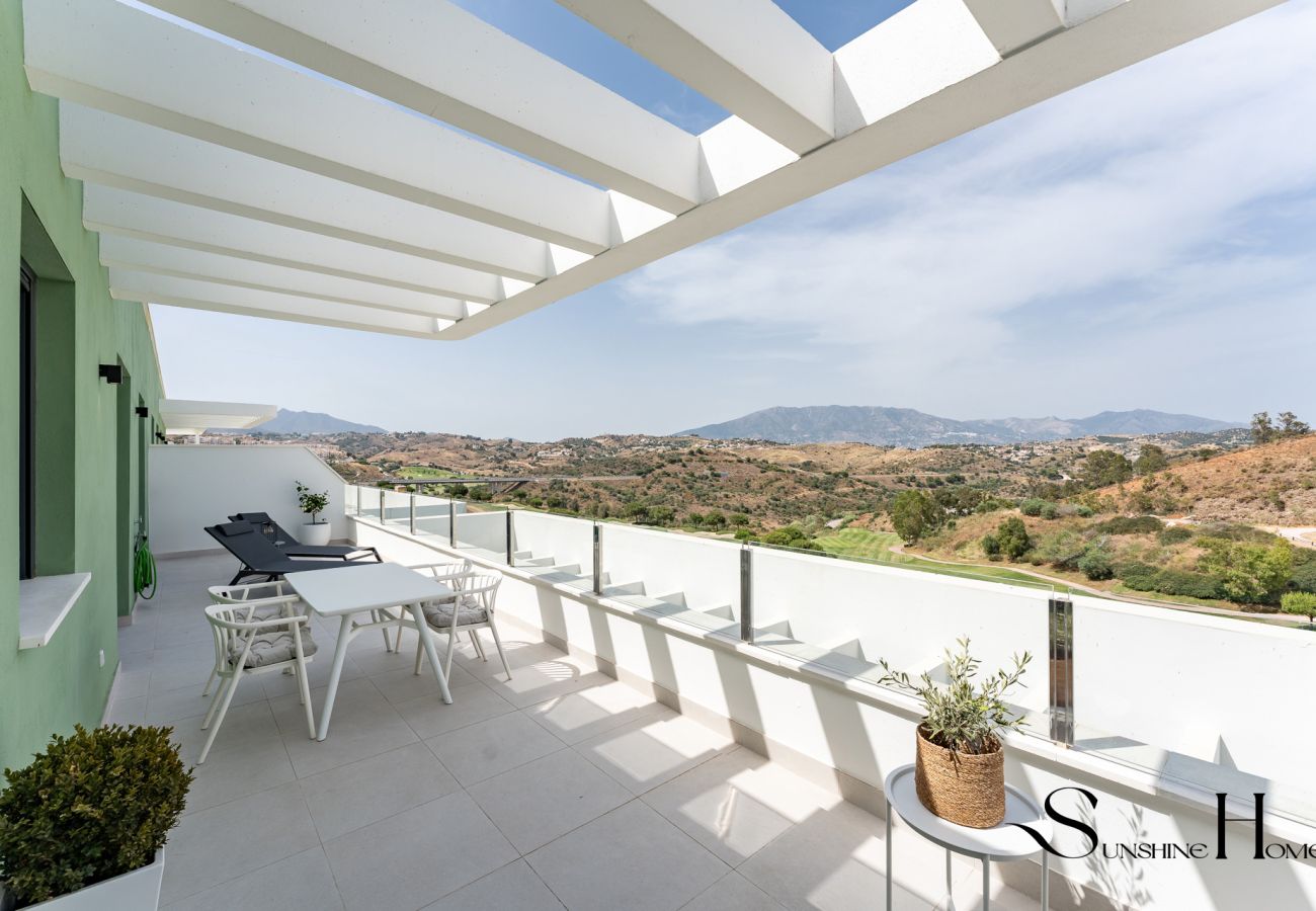 Apartment in Mijas Costa - Golf View Penthouse with Pool & Gym Access
