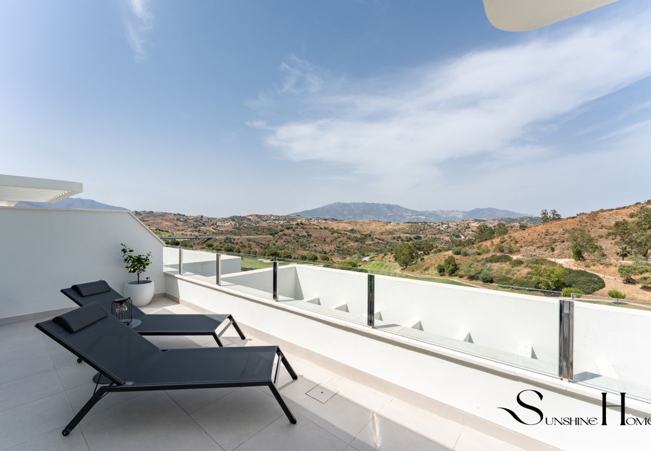 Apartment in Mijas Costa - Golf View Penthouse with Pool & Gym Access