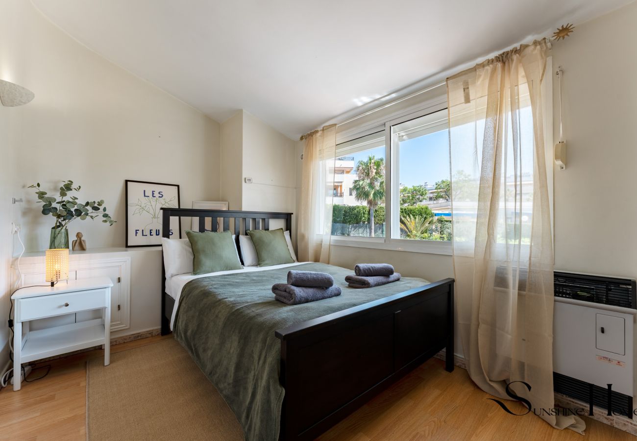 Apartment in Benalmádena - 4 Bed Townhouse, Sauna, Pool, Sea Views