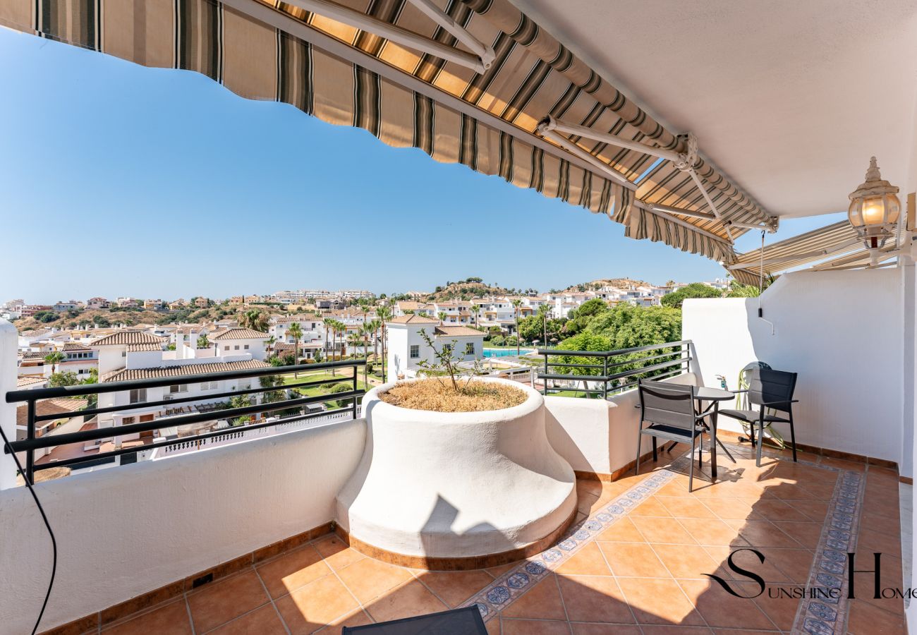 Apartment in Benalmádena - 4 Bed Townhouse, Sauna, Pool, Sea Views