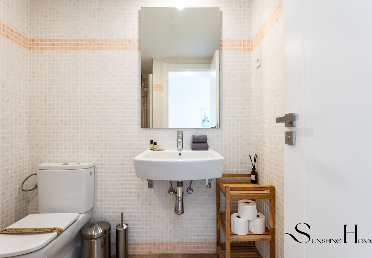 Apartment in Estepona - Estepona Duplex with BBQ & Jacuzzi